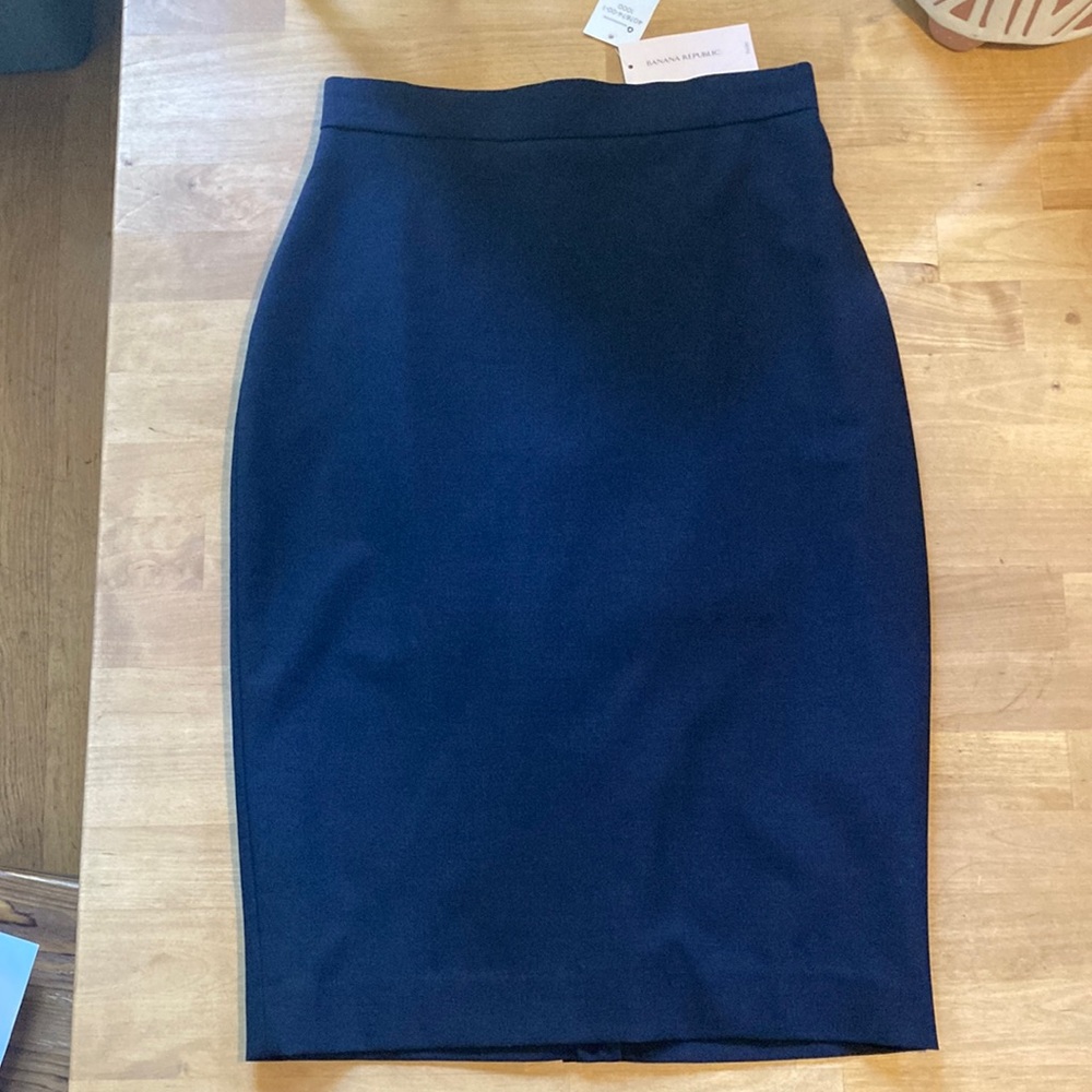 NWT Banana Republic pencil skirt 00P